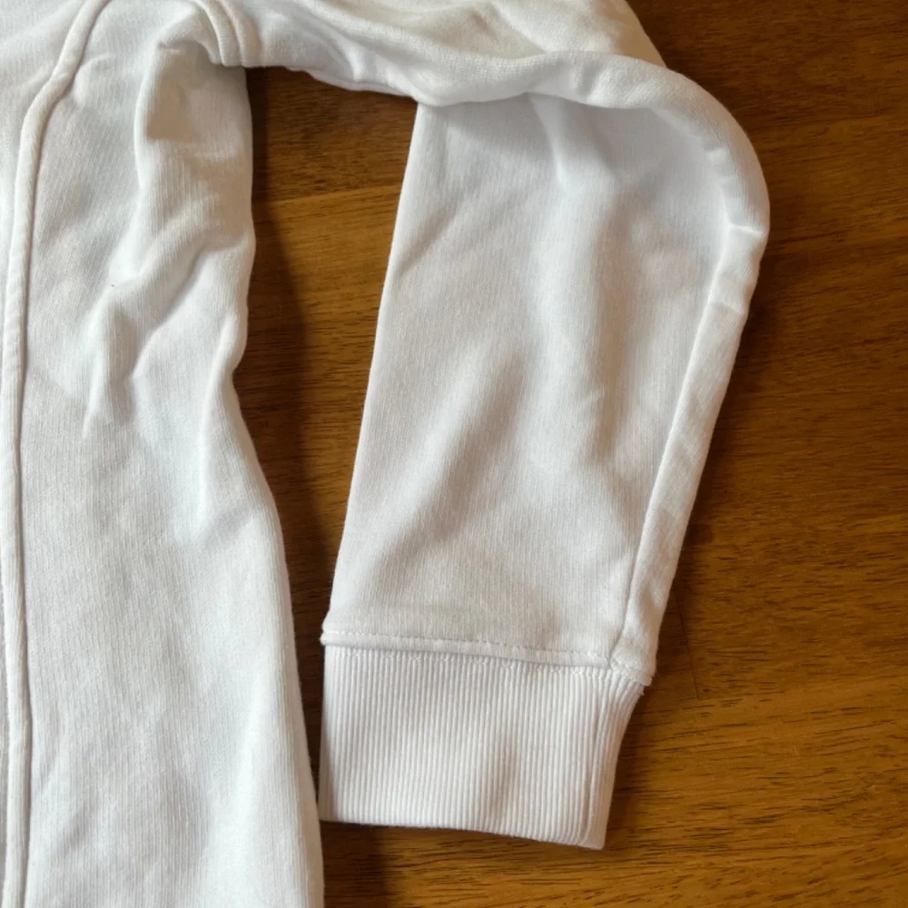 Vineyard Vines White ZipUp - Picture 5 of 8